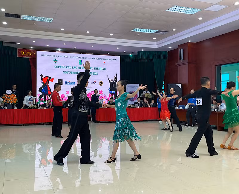Các vận động viên khiếm thị tham dự tại cuộc thi.
