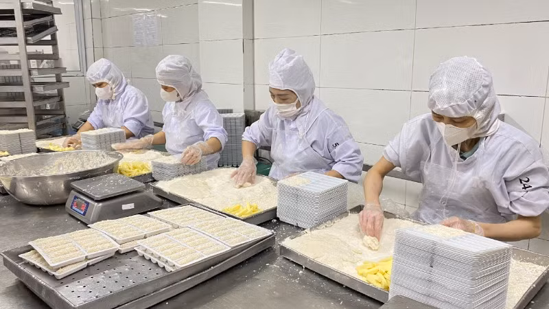 Sản xuất tại Công ty TNHH Công ty TNHH chế biến thực phẩm Đông Đô.