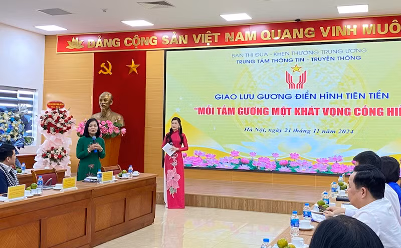 PGS.TS Nguyễn Thị Bích Loan giao lưu tại chương trình.