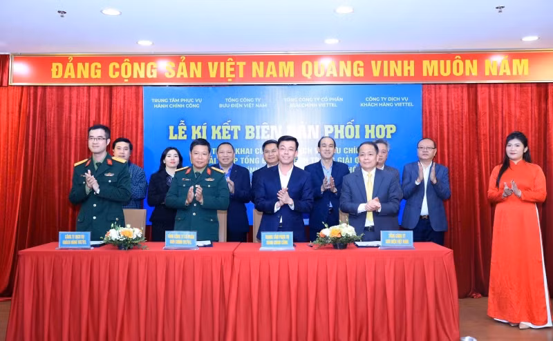 Đại diện các đơn vị ký kết biên bản phối hợp. Đại diện các đơn vị ký kết biên bản phối hợp.