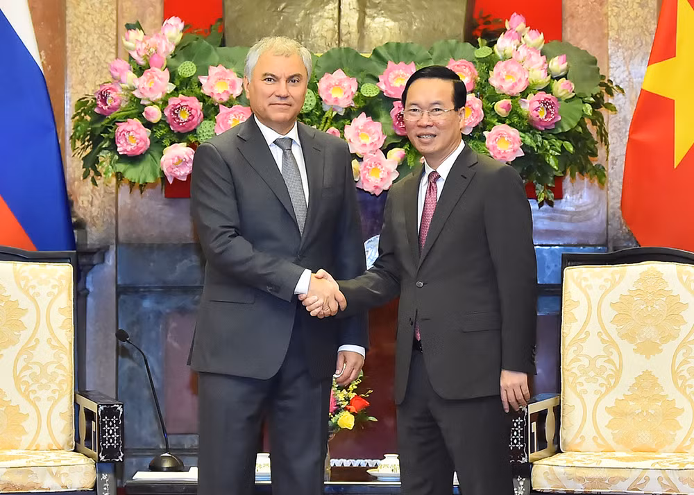 Chủ tịch nước Võ Văn Thưởng và Chủ tịch Duma Quốc gia Quốc hội Liên bang Nga Vyacheslav Viktorovich Volodin tại buổi tiếp. (Ảnh: THỦY NGUYÊN)