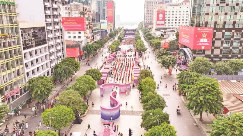 Nhiều hoạt động văn hóa lớn của thành phố được tổ chức tại đường Nguyễn Huệ. (Ảnh CTV)
