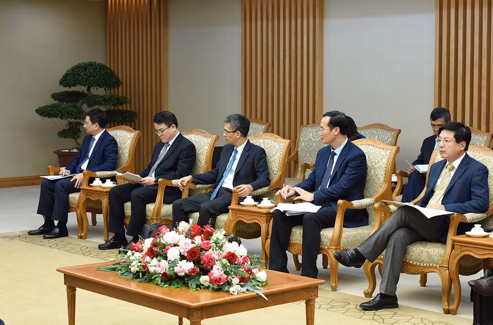 Đại diện lãnh đạo các bộ, ban ngành của Chính phủ Việt Nam tham dự buổi tiếp.