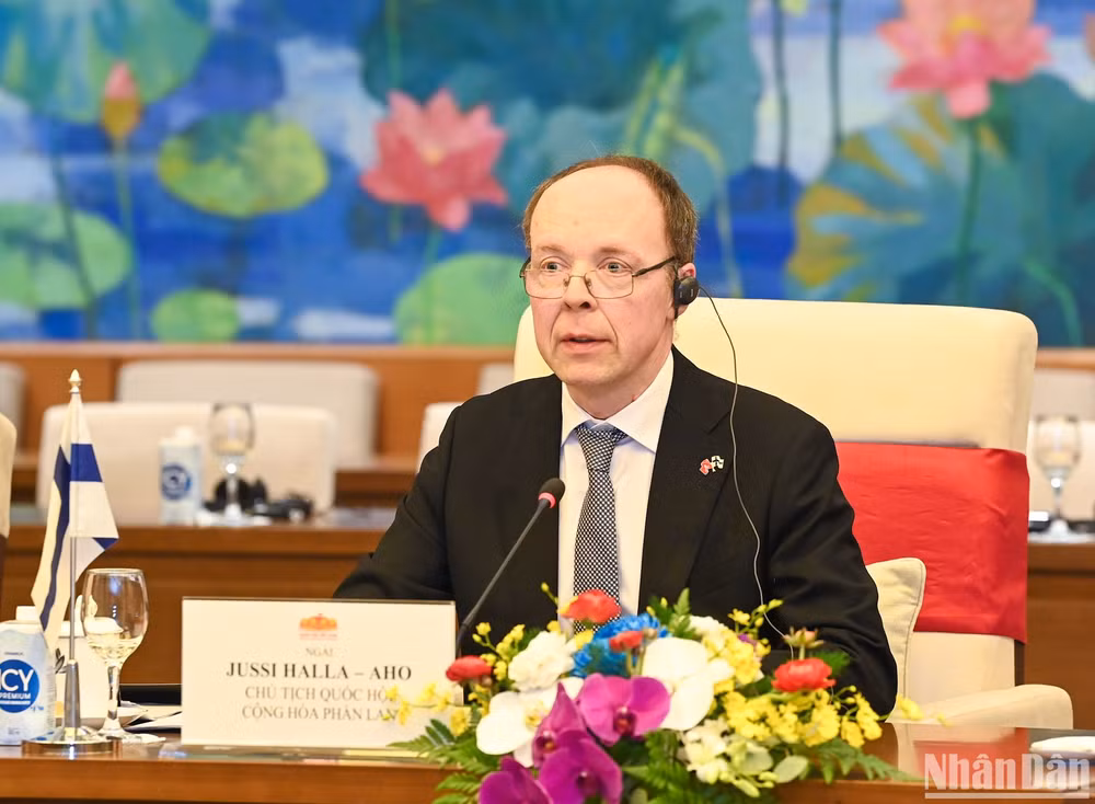 Chủ tịch Quốc hội Phần Lan Jussi Halla-aho phát biểu tại buổi hội đàm.