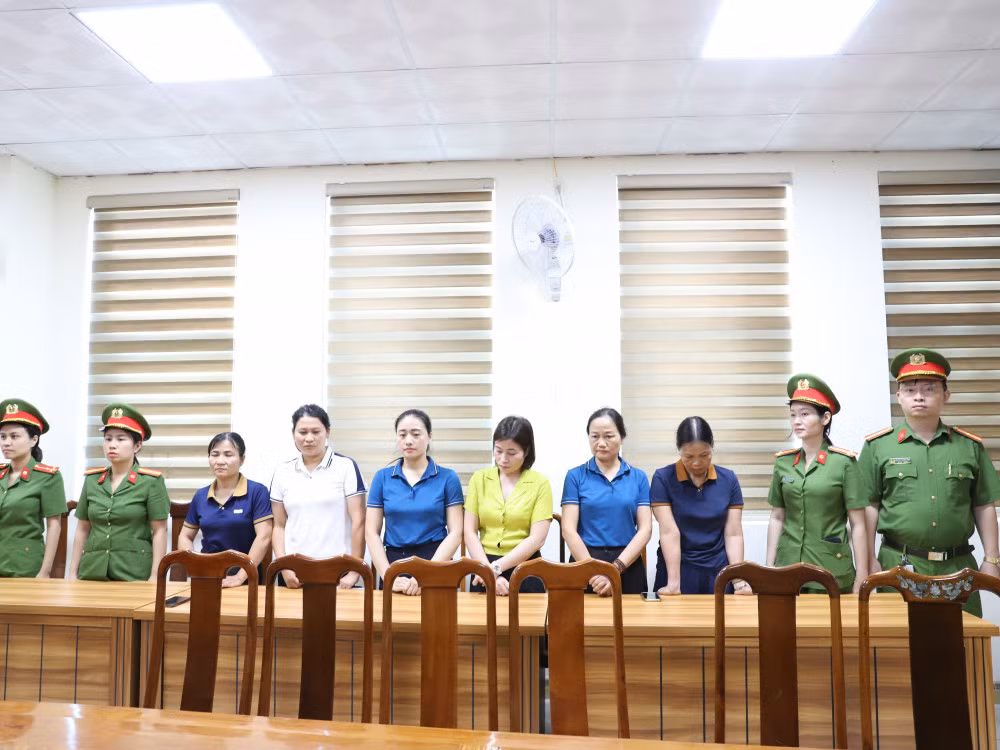 Các đối tượng bị khởi tố về tội tham ô tài sản. Các đối tượng bị khởi tố về tội tham ô tài sản.