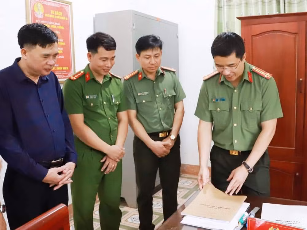Lãnh đạo Công an Hà Tĩnh thường xuyên chăm lo, động viên lực lượng công an xã trên địa bàn.