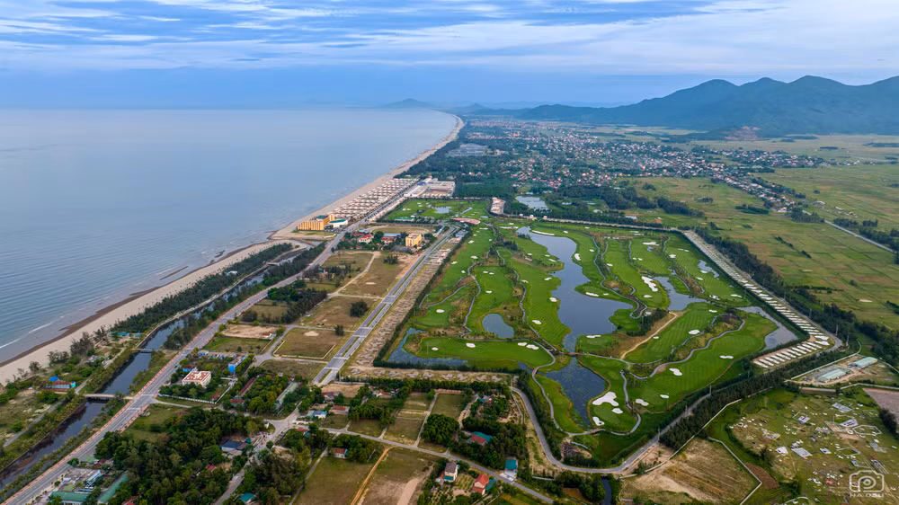 Khu du lịch biển Xuân Thành - điểm đến hấp dẫn du khách trong và ngoài nước. Ảnh Đậu Hà