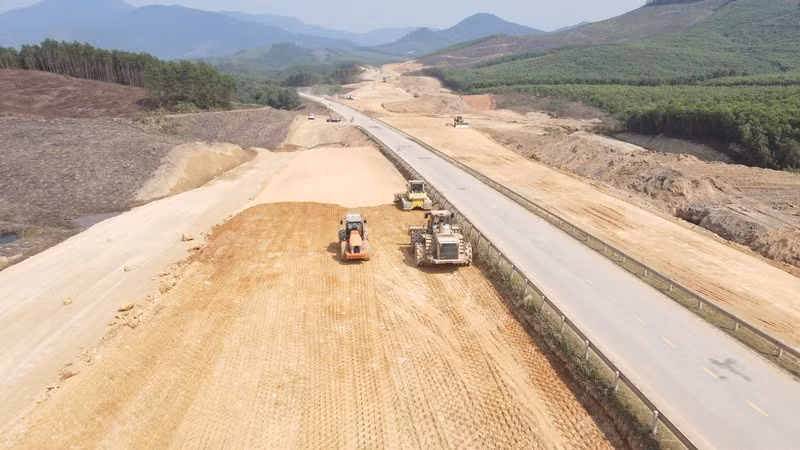 Đơn vị thi công dự án cao tốc bắc-nam đoạn qua Hà Tĩnh đẩy nhanh tiến độ thực hiện dự án. Đơn vị thi công dự án cao tốc bắc-nam đoạn qua Hà Tĩnh đẩy nhanh tiến độ thực hiện dự án.