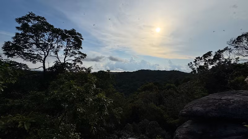 Hoàng hôn trên đỉnh núi Chúa...