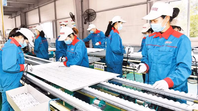 Lao động tại nhà máy của Tập đoàn Sunhouse, Hà Nội (Ảnh minh họa: Đăng Duy).