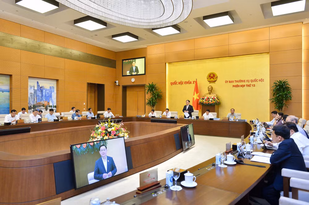 Phiên họp thứ 13 của Uỷ ban Thường vụ Quốc hội. (Ảnh: Cổng thông tin điện tử Ủy ban Thường vụ Quốc hội)