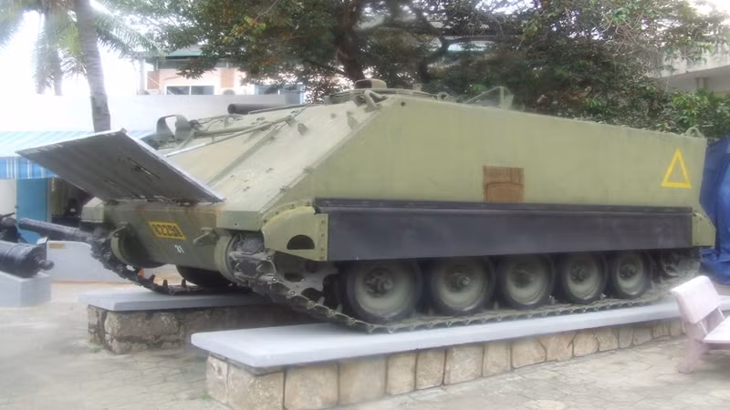 Hiện vật xe tăng thiết giáp M.113 quân ta thu giữ được trong chiến thắng ngày 31/3/1975 được trưng bày ở Bảo tàng tỉnh Bình Định. (Ảnh: Liên hiệp các Hội Khoa học và Kỹ thuật Bình Định) Hiện vật xe tăng thiết giáp M.113 quân ta thu giữ được trong chiến thắng ngày 31/3/1975 được trưng bày ở Bảo tàng tỉnh Bình Định. (Ảnh: Liên hiệp các Hội Khoa học và Kỹ thuật Bình Định)