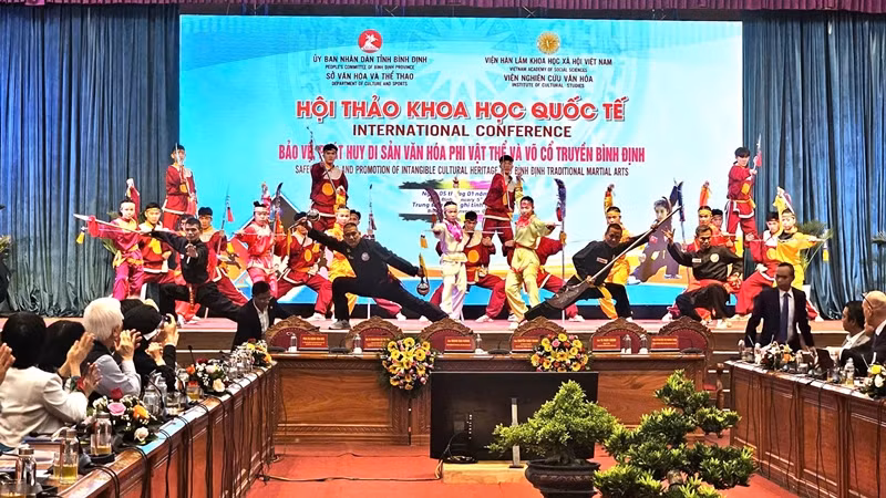 Võ cổ truyền Bình Định là biểu tượng của sự gắn kết cộng đồng với những triết lý sống về đạo đức, ý chí và nhân cách con người. 