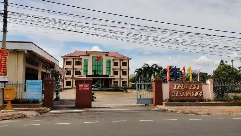 Việc sắp xếp hứa hẹn nâng cao hiệu quả quản lý nhà nước cũng như tiết kiệm nguồn lực hành chính. Việc sắp xếp hứa hẹn nâng cao hiệu quả quản lý nhà nước cũng như tiết kiệm nguồn lực hành chính.