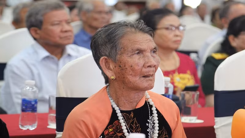 Tại buổi gặp mặt, có 7 Mẹ Việt Nam Anh hùng đại diện cho 166 Mẹ còn sống tại tỉnh Bình Định. 