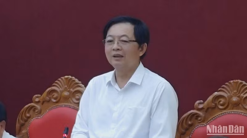 Bí thư Tỉnh ủy Bình Định Hồ Quốc Dũng phát biểu tại Hội nghị. Bí thư Tỉnh ủy Bình Định Hồ Quốc Dũng phát biểu tại Hội nghị.