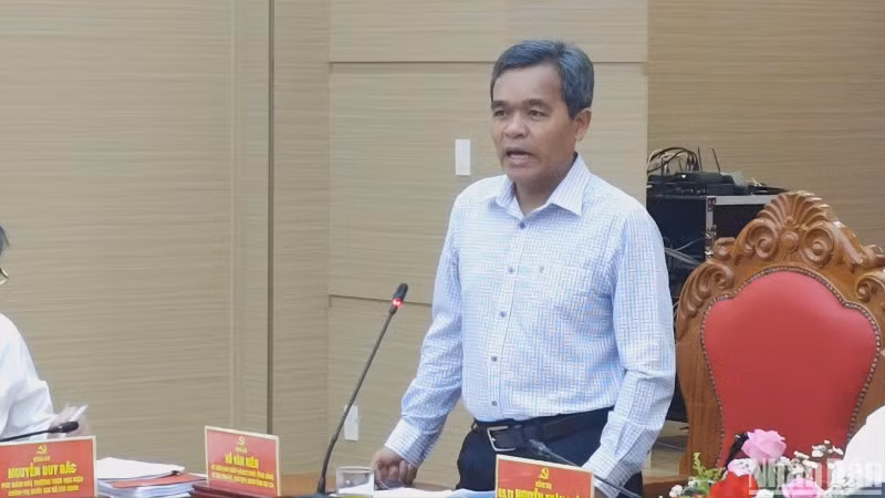 Bí thư Tỉnh ủy Gia Lai Hồ Văn Niên phát biểu tại hội nghị. Bí thư Tỉnh ủy Gia Lai Hồ Văn Niên phát biểu tại hội nghị.