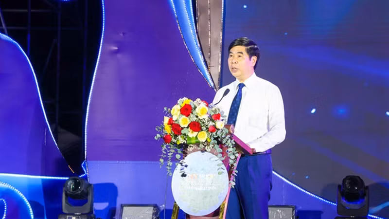 Tưng bừng lễ hội khai mạc du lịch hè Bình Định ảnh 1 Tưng bừng lễ hội khai mạc du lịch hè Bình Định ảnh 1