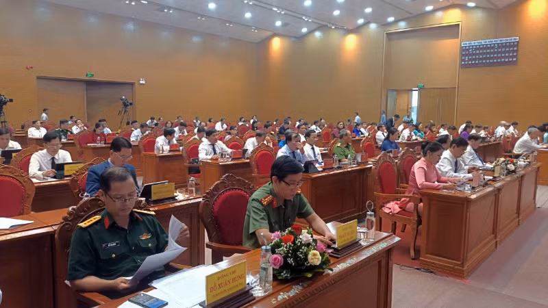 Các đại biểu tham gia kỳ họp. Các đại biểu tham gia kỳ họp.
