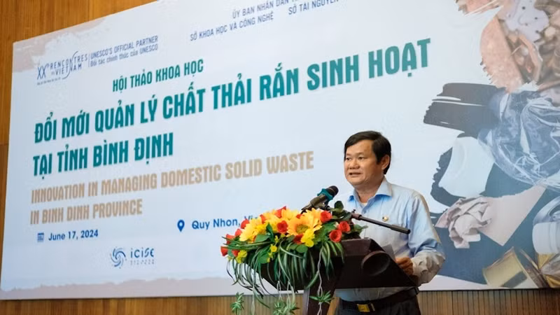Tiến sĩ Lê Công Nhường, Giám đốc Sở Khoa học và Công nghệ Bình Định phát biểu tại hội thảo. Tiến sĩ Lê Công Nhường, Giám đốc Sở Khoa học và Công nghệ Bình Định phát biểu tại hội thảo.
