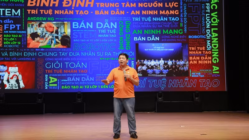 Ông Trương Gia Bình, Chủ tịch Hội đồng quản trị Tập đoàn FPT đã có những chia sẻ quý báu tại sự kiện. Ông Trương Gia Bình, Chủ tịch Hội đồng quản trị Tập đoàn FPT đã có những chia sẻ quý báu tại sự kiện.