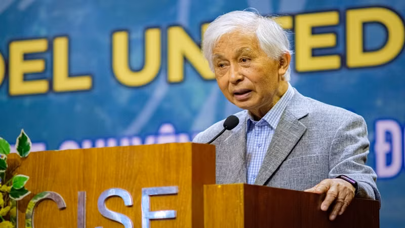 Giáo sư Trần Thanh Vân, Chủ tịch Hội Gặp gỡ Việt Nam, Giám đốc Trung tâm ICISE, phát biểu tại hội nghị. Giáo sư Trần Thanh Vân, Chủ tịch Hội Gặp gỡ Việt Nam, Giám đốc Trung tâm ICISE, phát biểu tại hội nghị.