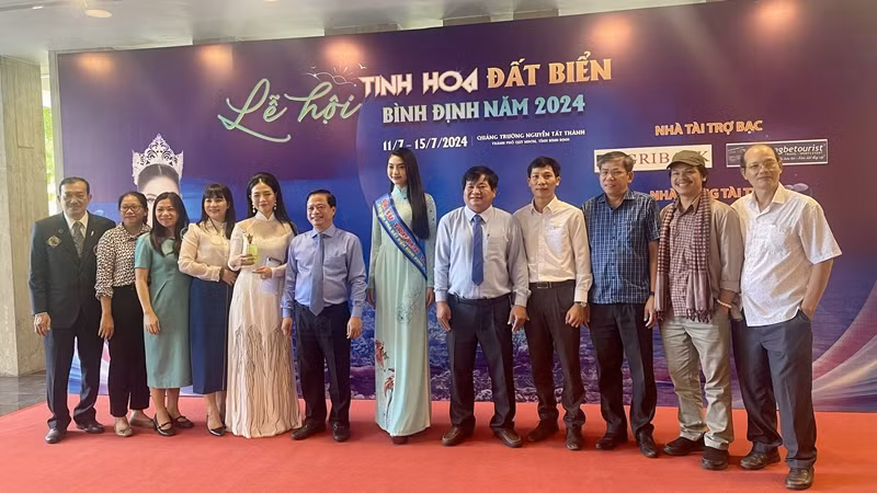 Lễ hội Tinh hoa đất biển Bình Định năm 2024 diễn ra từ ngày 11-15/7/2024 tại thành phố Quy Nhơn (Bình Định).