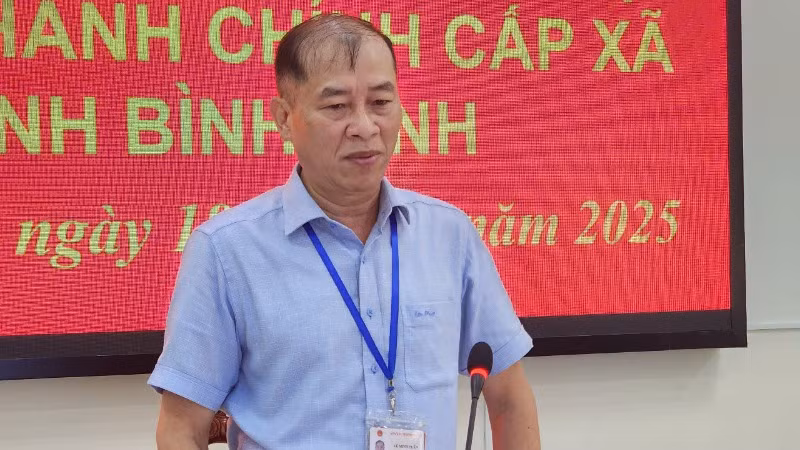 Giám đốc Sở Nội vụ tỉnh Bình Định Lê Minh Tuấn phát biểu tại lễ công bố. Giám đốc Sở Nội vụ tỉnh Bình Định Lê Minh Tuấn phát biểu tại lễ công bố.