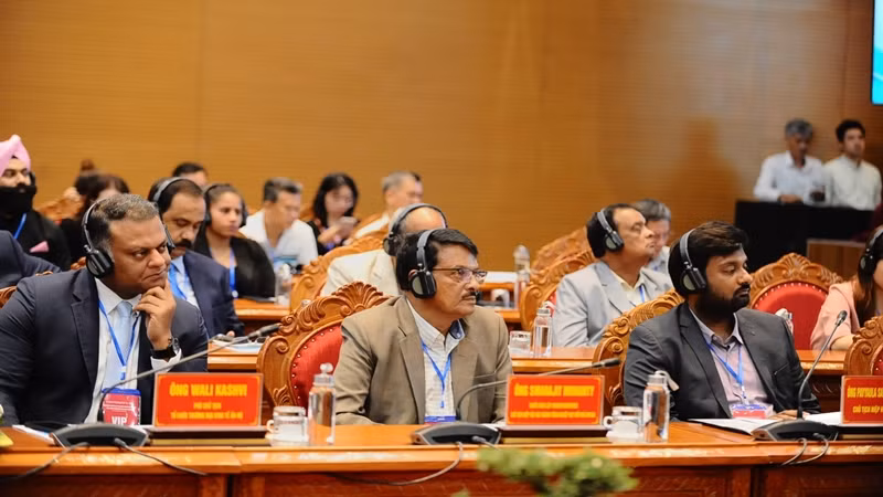 Các đại biểu tham dự hội nghị.