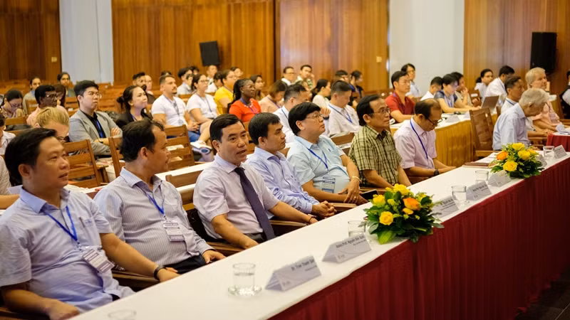 Tham dự hội nghị có nhiều nhà khoa học hàng đầu thế giới.