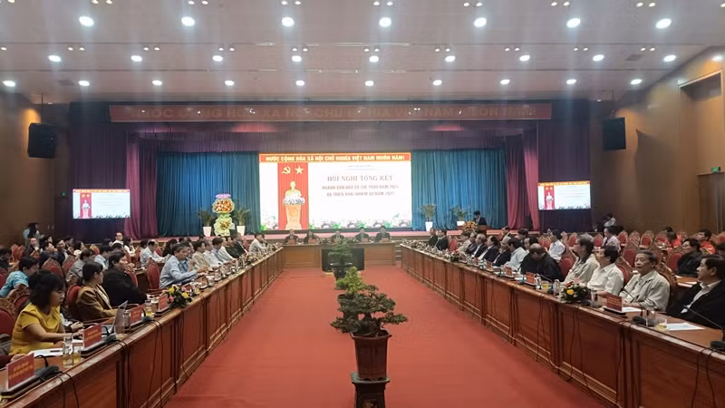 Toàn cảnh hội nghị.