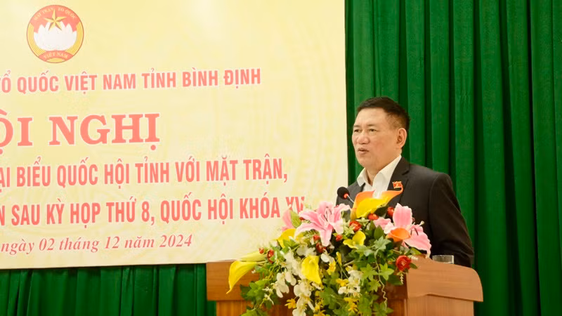Phó Thủ tướng Chính phủ Hồ Đức Phớc đánh giá cao những ý kiến tâm huyết, trách nhiệm của cử tri trong tỉnh. Phó Thủ tướng Chính phủ Hồ Đức Phớc đánh giá cao những ý kiến tâm huyết, trách nhiệm của cử tri trong tỉnh.