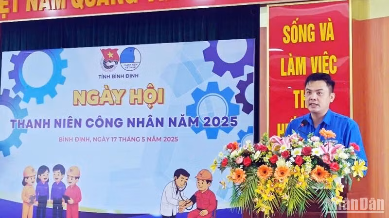 Phó Bí thư Tỉnh đoàn Phạm Hồng Hiệp phát biểu tại Ngày hội.