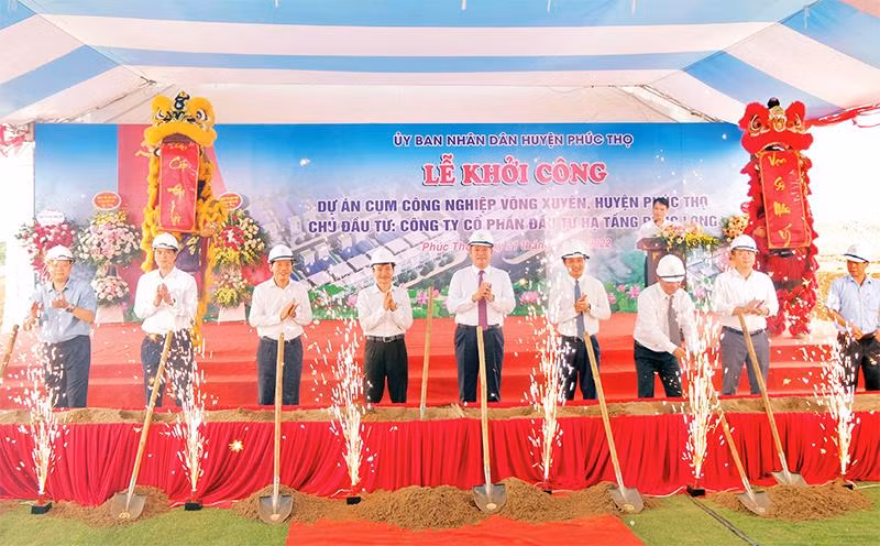 Khởi công xây dựng Cụm công nghiệp Võng Xuyên. (Ảnh LÂM NGUYỄN)