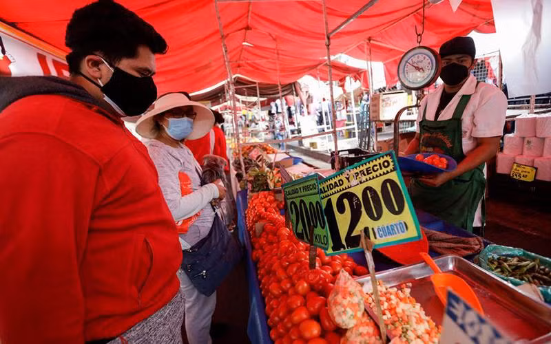 Tỷ lệ lạm phát tại Mexico đang ở mức cao nhất trong 21 năm. (Ảnh REUTERS)