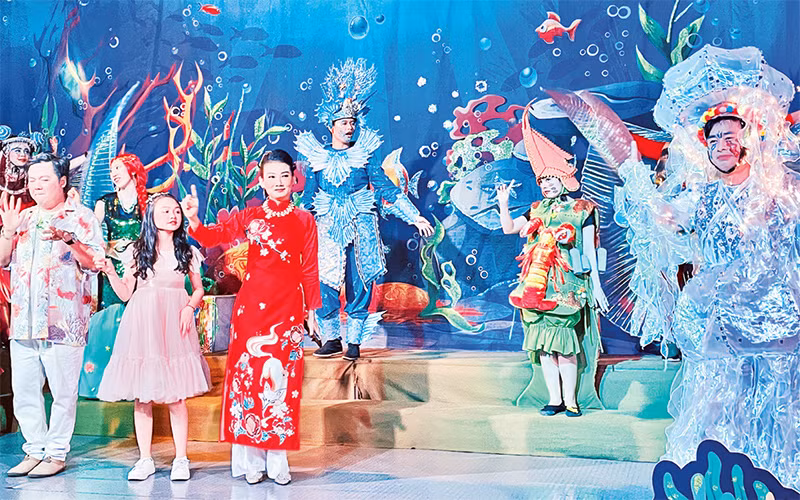 Vở kịch thiếu nhi “Đại náo long cung” của Sân khấu nhỏ 5B hứa hẹn mang đến nhiều trải nghiệm thú vị cho khán giả nhí dịp Tết năm nay. 