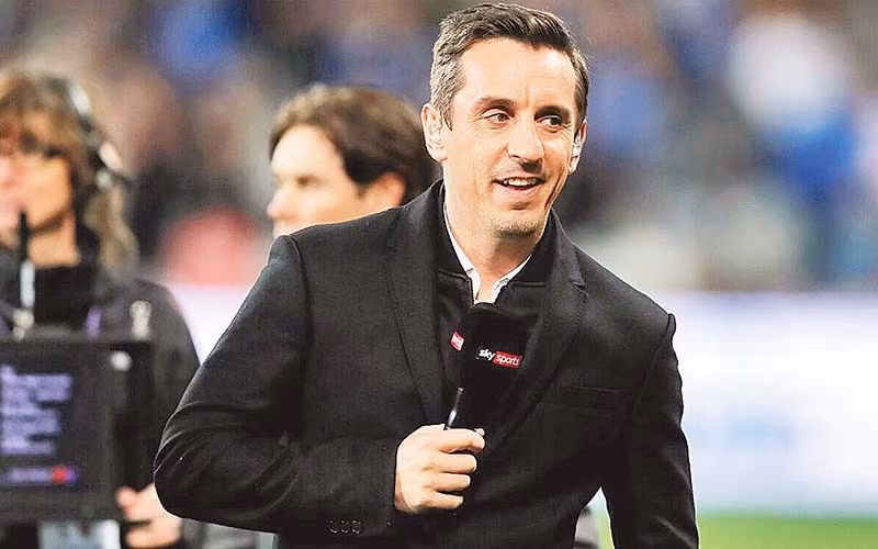 Gary Neville thất bại trên cương vị HLV nhưng là bình luận viên được yêu thích. Gary Neville thất bại trên cương vị HLV nhưng là bình luận viên được yêu thích.