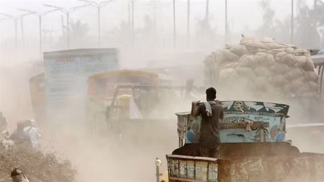 Năm 2023, Bangladesh ghi nhận mức độ ô nhiễm không khí hàng đầu thế giới. (Ảnh Daily Star)