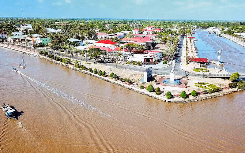 Cứ điểm Đầm Dơi xưa kia, nay là quê hương Đầm Dơi (tỉnh Cà Mau) đã khang trang, đổi mới.