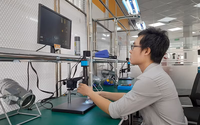 Hoạt động nghiên cứu tại Trung tâm Điện tử và Vi mạch bán dẫn Khu Công nghệ cao Thành phố Hồ Chí Minh (ESC).