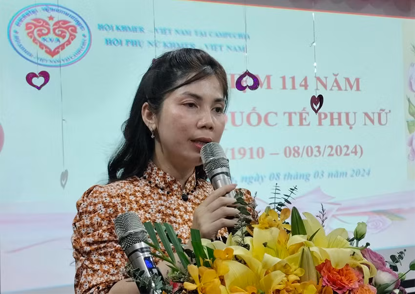 Chủ tịch Hội Phụ nữ Khmer-Việt Nam Phạm Thị Hạnh (Ảnh: Sơn Xinh)