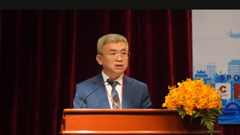 Ông Chea Vuthy, Tổng Thư ký Ủy ban Đầu tư thuộc Hội đồng Phát triển Campuchia: “Trong 11 tháng đầu năm 2024, lượng vốn của Việt Nam đứng thứ 3 trong số các nước đầu tư vào Campuchia, trị giá 557 triệu USD. Trong đó, Công ty Viettel (Cambodia) PTE., LTD đã phát triển thêm các dự án đầu tư dịch vụ viễn thông, điều đó cho thấy sự thành công và niềm tin trong hoạt động kinh doanh của doanh nghiệp tại Campuchia”. Ông Chea Vuthy, Tổng Thư ký Ủy ban Đầu tư thuộc Hội đồng Phát triển Campuchia: “Trong 11 tháng đầu năm 2024, lượng vốn của Việt Nam đứng thứ 3 trong số các nước đầu tư vào Campuchia, trị giá 557 triệu USD. Trong đó, Công ty Viettel (Cambodia) PTE., LTD đã phát triển thêm các dự án đầu tư dịch vụ viễn thông, điều đó cho thấy sự thành công và niềm tin trong hoạt động kinh doanh của doanh nghiệp tại Campuchia”.