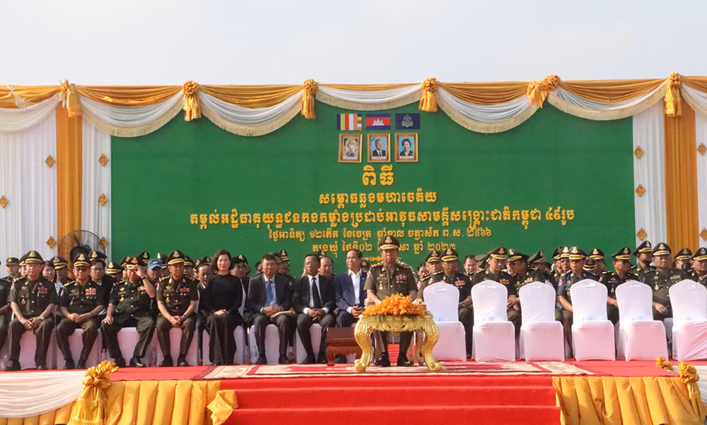 Phó Thủ tướng, Bộ trưởng Quốc phòng Campuchia Tea Banh chủ trì buổi lễ (Ảnh: NGUYỄN HIỆP) Phó Thủ tướng, Bộ trưởng Quốc phòng Campuchia Tea Banh chủ trì buổi lễ (Ảnh: NGUYỄN HIỆP)