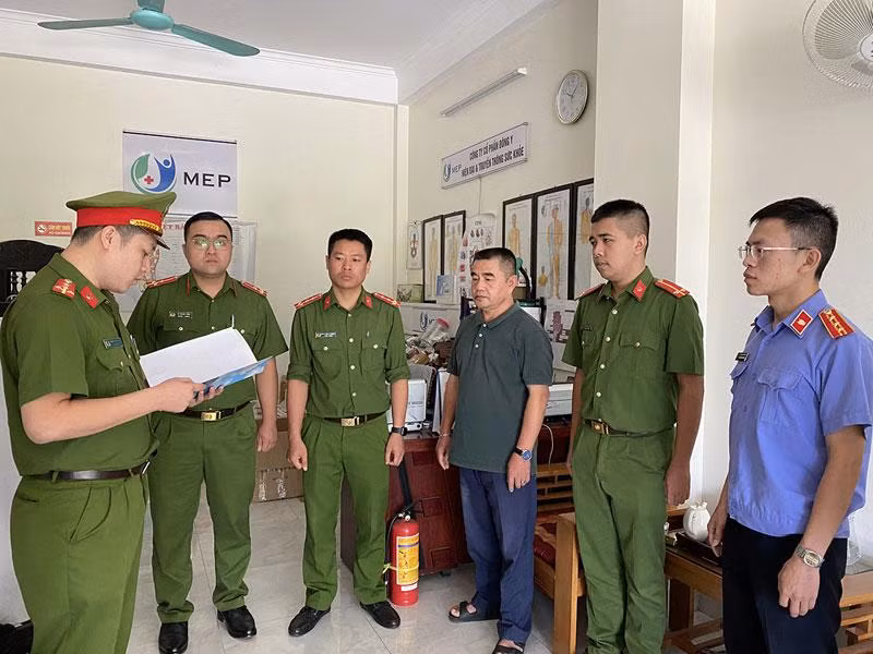 Cơ quan Cảnh sát điều tra đọc Quyết định khởi tố đối tượng Đỗ Đức Trọng.