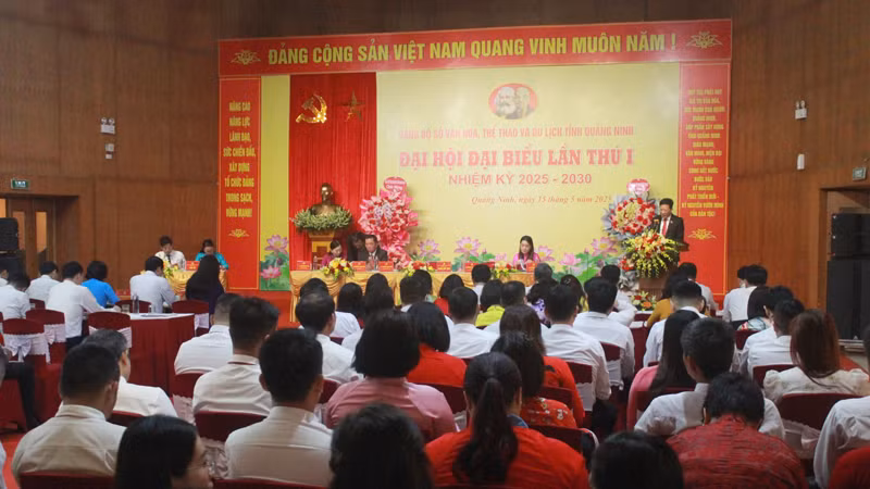 Quang cảnh đại hội.
