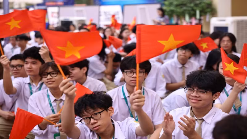 Đông đảo học sinh tham dự Diễn đàn. (Ảnh: Thanh Tùng).