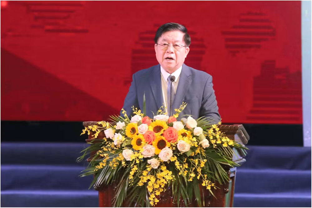 Đồng chí Nguyễn Trọng Nghĩa phát biểu tại Lễ kỷ niệm.