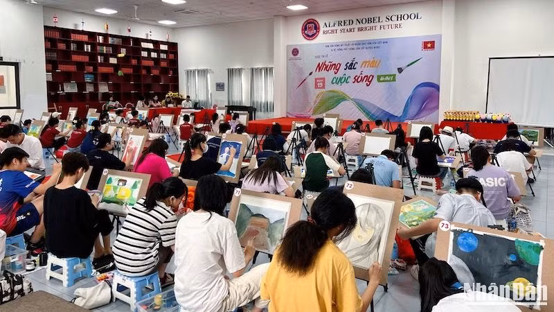 Các thí sinh từ 6-13 tuổi thi tài với nhiều phong cách, nội dung khác nhau. Các thí sinh từ 6-13 tuổi thi tài với nhiều phong cách, nội dung khác nhau.