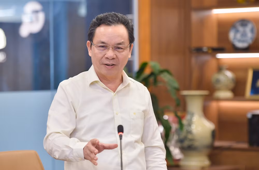 Đại biểu Hoàng Văn Cường, Đoàn Đại biểu quốc hội thành phố Hà Nội phát biểu.