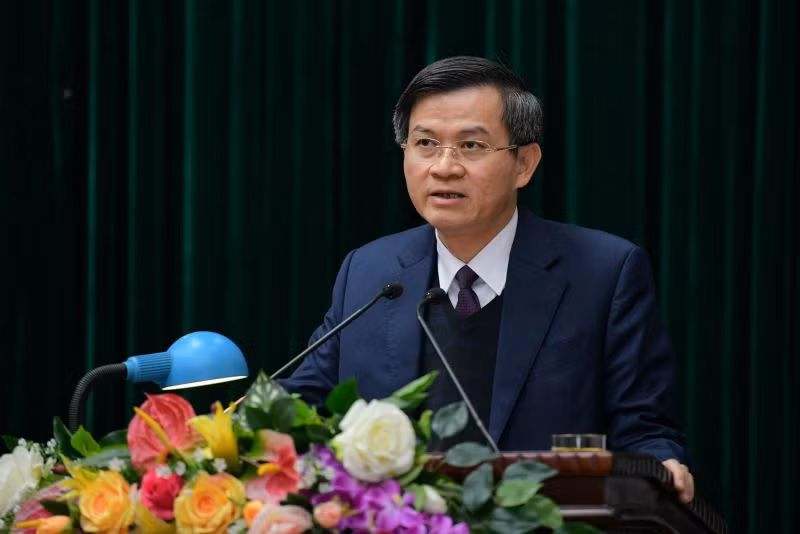 Đồng chí Đoàn Minh Huấn, Ủy viên Trung ương Đảng, Bí thư tỉnh ủy Ninh Bình phát biểu tại kỳ họp (Ảnh: Trường Giang) Đồng chí Đoàn Minh Huấn, Ủy viên Trung ương Đảng, Bí thư tỉnh ủy Ninh Bình phát biểu tại kỳ họp (Ảnh: Trường Giang)